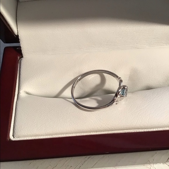 Ring - Picture 2 of 3